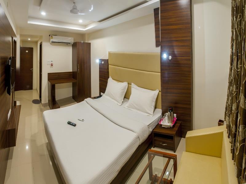 Hotel Kalpana Palace Ujjain Εξωτερικό φωτογραφία